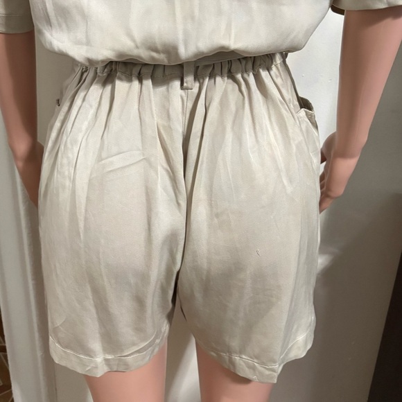 CHLOÉ Women’s Stylish Khaki Button-Up Playsuit - Picture 13 of 16